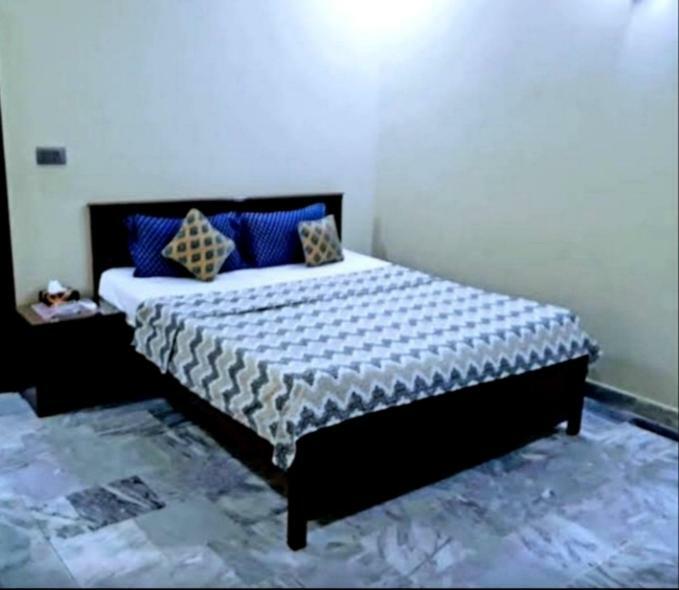 Galaxy Palace Near Millennium Mall Karachi Eksteriør bilde